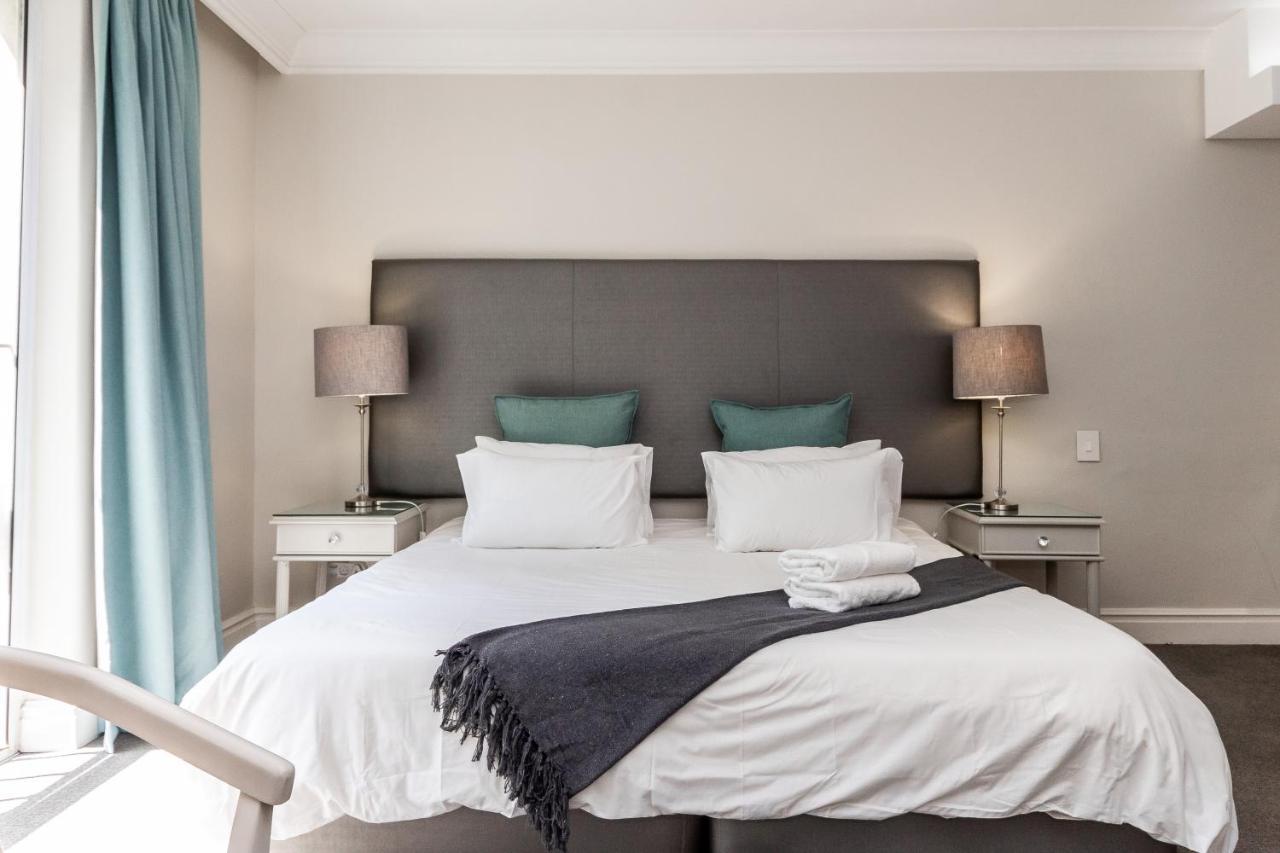 Trendy Apartment In Thibault Square City Centre ケープタウン エクステリア 写真